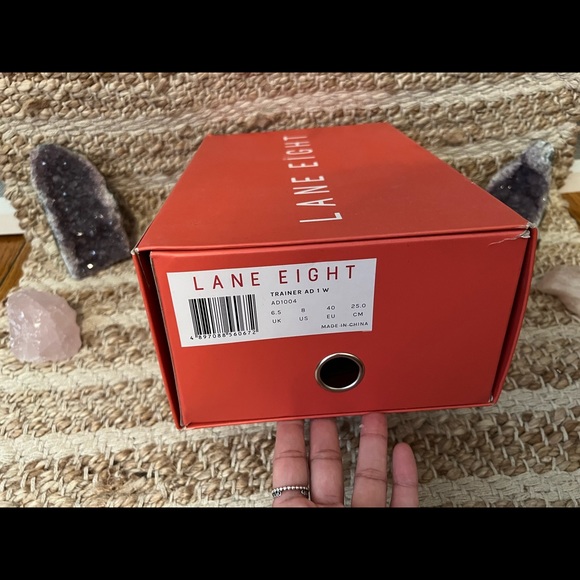 Lane Eight Trainer AD 1 - Picture 7 of 8